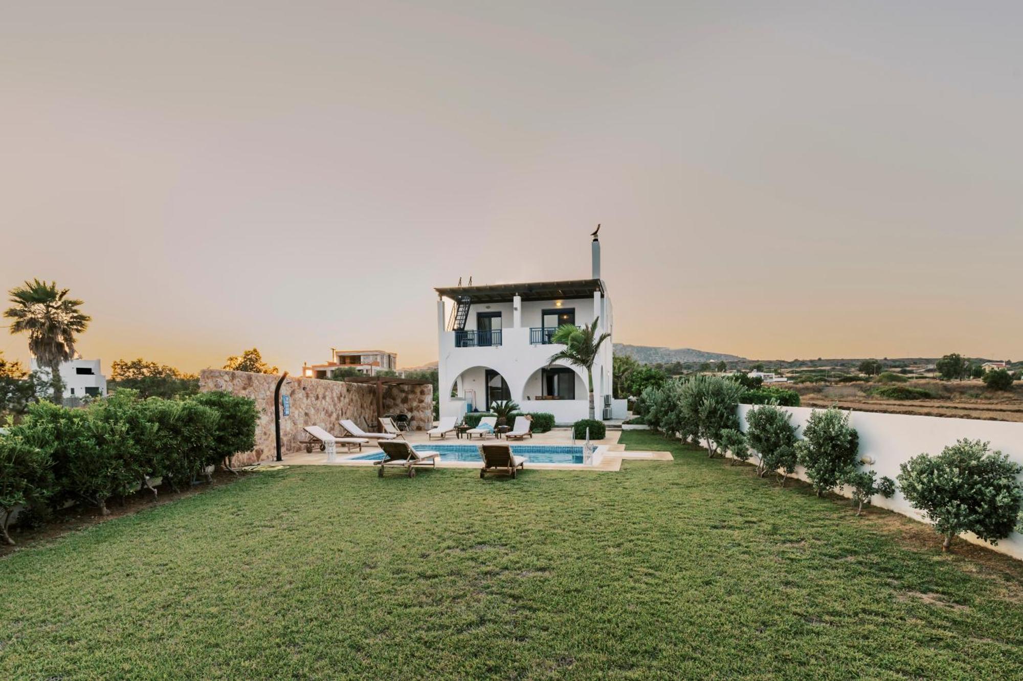 Villa Deep Blue Lakhania Bagian luar foto