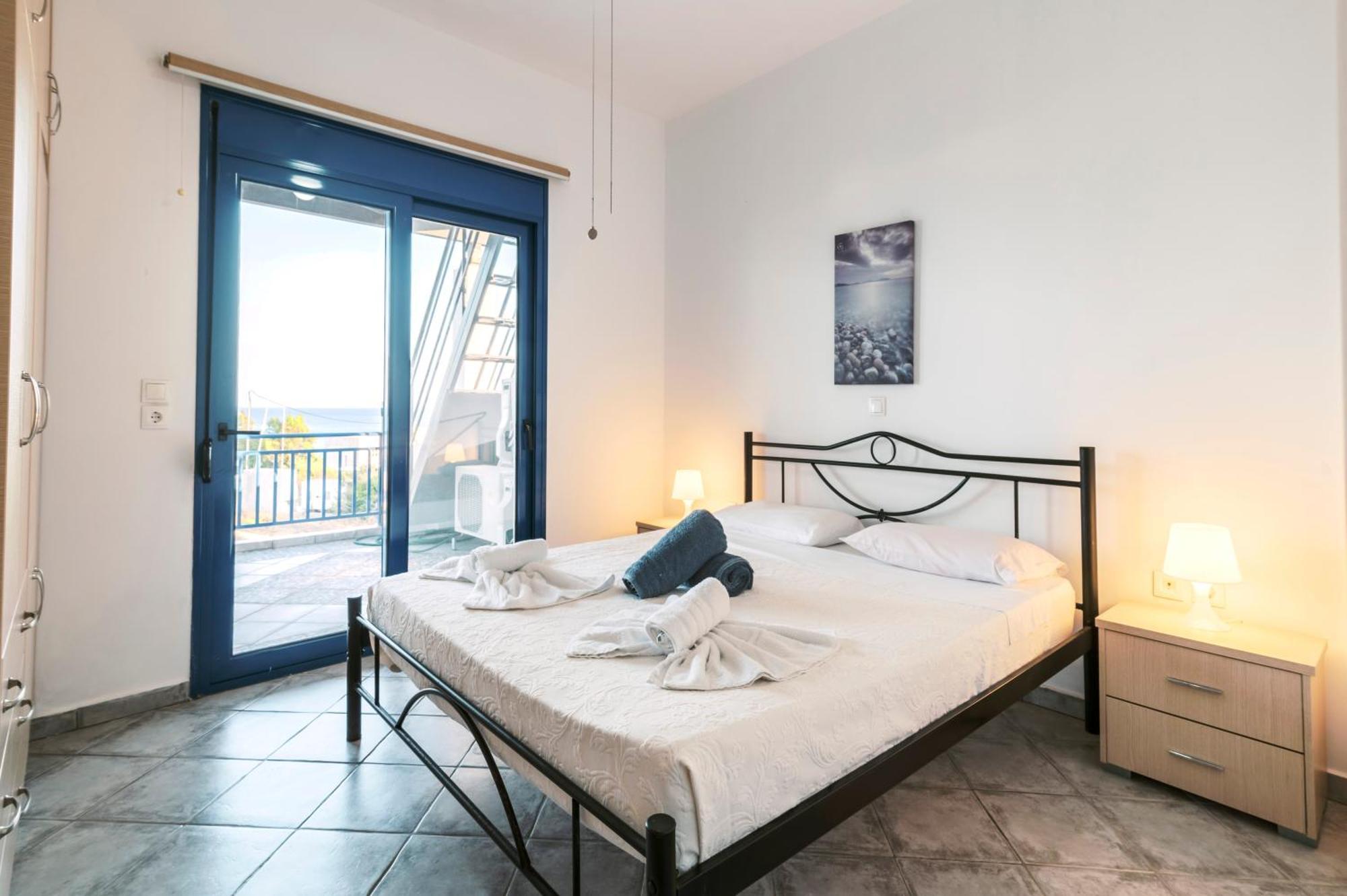 Villa Deep Blue Lakhania Bagian luar foto